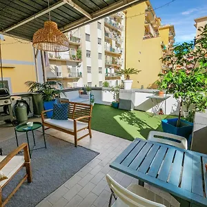 https://la-casa-azul.hotels-amalfi.com